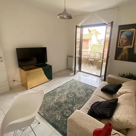 Adinhome Acicastello شقة