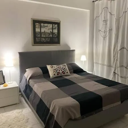 Adinhome Acicastello *