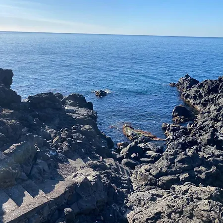 Adinhome Acicastello Daire